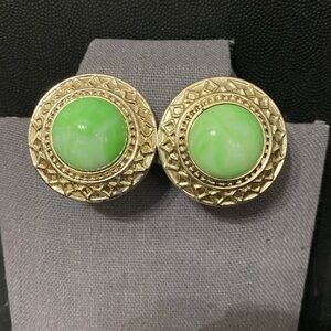 Vintage 80’s Green & Silver Tone Acrylic Button Clip-on earrings
